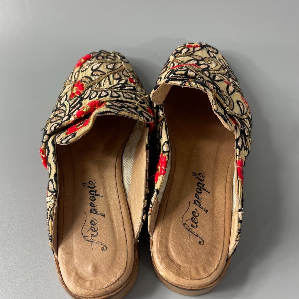 Free People Gold Embroidered Loafers, Size 36 - Picture 7 of 10